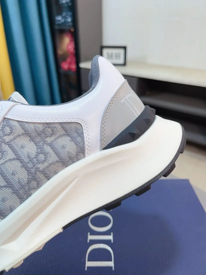 Men's men's shoes 💰438🌹🌹【Dior】Best-selling official website world premiere🔝High-end men's shoes brand official website latest series: The upper is made of imported cowhide with specially designed fabrics➕Mesh breathable lining. Make walking more convenient and comfortable! Compared with the official quality, Midea’s 1:1 replica. Create a fashionable personality to set off your uniqueness! A must-have for trendy men! Classic style. Men's sizes: 38-44.